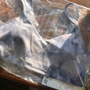 nwt align tank, sz 8, diamond dye